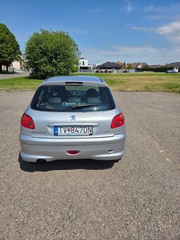 Predám Peugeot 206 - 10