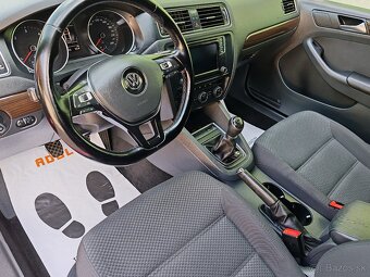 Volkswagen Jetta 2.0 TDI CR Facelift - 10