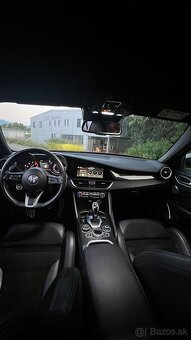 Alfa romeo Giulia - 10