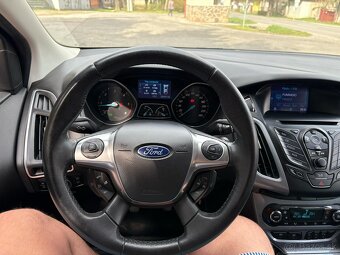 Ford Focus 1.6TDCi Titanium  - 10