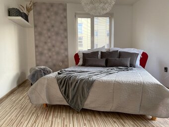 Komplet zariadený 3-izbový byt centrum-na skok od Bulváru - 10