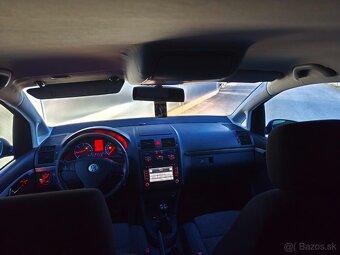 VW Touran 2.0TDI 103 kw 5 mestne - 10