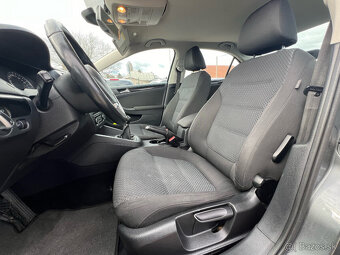 VW Jetta 1.6 TDI diesel, 77KW, MT5, rok:08.2011. - 10