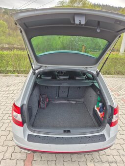 Škoda Octavia 3RS Nardo Grey - 10