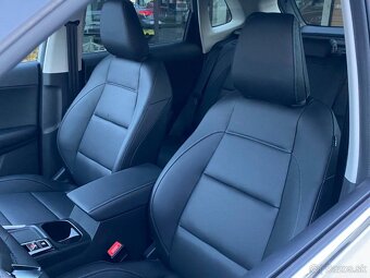 MG ZS HEV+ Exclusive - 10