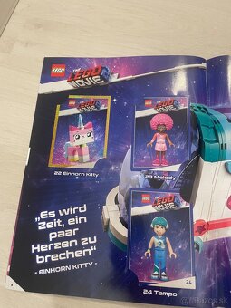 LEGO The LEGO Movie 2: Awesome Collector Album - 10