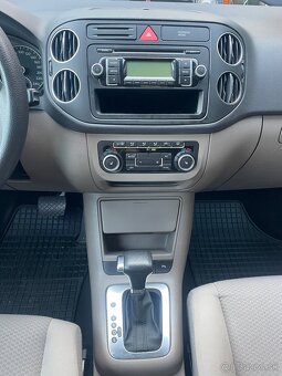 Vw golf 6 benzín automat 99 tis km - 10