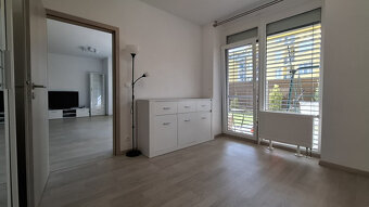 Devínska Nová Ves, 2 izbový byt s terasou, zariadenie - 10