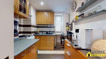 NA PREDAJ ZREKONŠTRUOVANÝ 3 IZBOVÝ BYT - 10