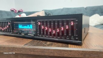 Fisher EQ -875 - 10