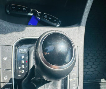 Hyundai i30 CW 1.6CRDi, Automat, SK ŠPZ - 10