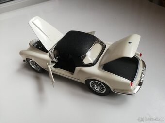 1:18 LANCIA   Aurelia Bburago - 10
