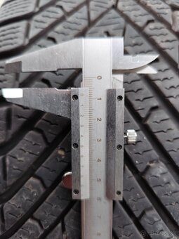 PIRELLI WINTER 2 CINTURATO rozmer 215/55/R17 dezen 8mm - 10