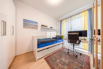 NOVÁ KOLIBA - ELEGANTNÝ 3IZBOVÝ BYT S TERASKOU V KVALITNOM R - 10