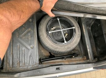 Mercedes Benz W124 3.0D manuál, r.v. 1985 - 10