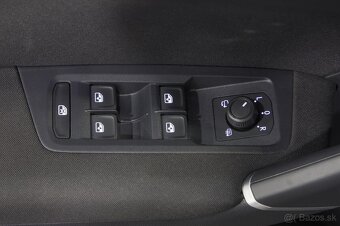 Volkswagen Touran Comfortline 2.0 TDI 110kW DSG automat - 10