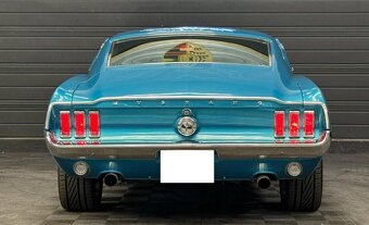 Ford Mustang Fastback 302ci V8 - 10