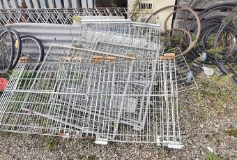 Železné rúry, roxory, stĺpiky, tyče.. Železný materiál - 10