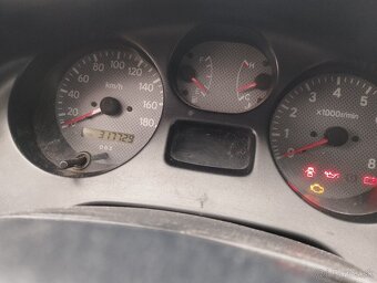 Toyota RAV4 - 10