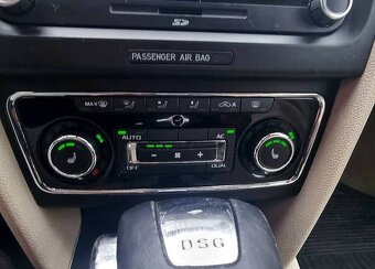 Skoda Superb eladó 2.0 TDI Automata - 10