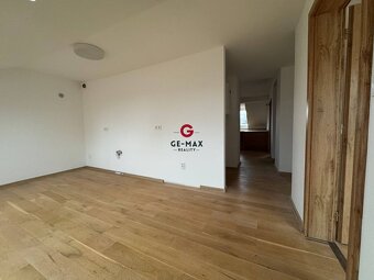 NA PREDAJ- 3izbový byt po kompletnej rekonštrukcii – centrum - 10