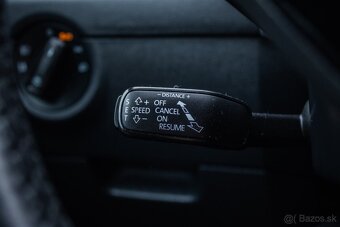 Škoda Octavia 2.0 TDI Style / Virtual / Ťažné / NELAKOVANÉ - 10