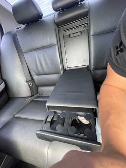 BMW e90 330i 2006 - 10