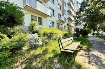 | ZARIADENÁ garzónka na začiatku Petržalky,Vilová ul., 20 m2 - 10