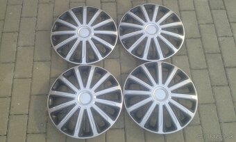 Tapacíry,rohož kufra,puklice a iné diely-Škoda Fabia1 - 10