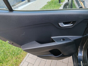 KIA STONIC 1,4 CVVT PLATINUM - 10