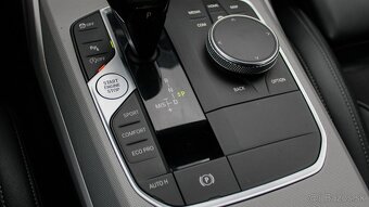 BMW Rad 3 Touring 330i xDrive A/T, Slovenske auto 2021 - 10