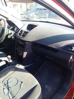Peugeot 207 SW - 10