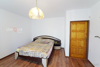 NA PREDAJ RODINNÝ DOM V OBCI LIPOVÉ NA VEĽKOM POZEMKU - 10