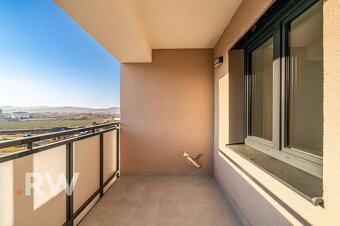 V ŠTANDARDE - 2izb. BYT + loggia 50,37 m2 a viac - REZIDENCI - 10