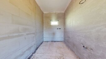 Priestranný dom na bývanie aj podnikanie Hontianske Tesáre - 10