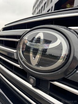 TOYOTA LAND CRUISER 200 - 10