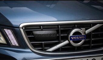 VOLVO XC60 2,4D A/6 136kw - 10