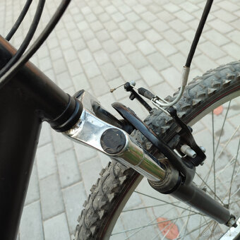 Predám horský odpružený bicykel - 10