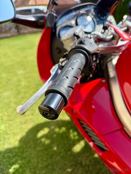 HONDA VFR 750f RC36 motor V4 1996 - 10
