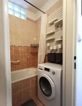 Na prenájom 2-izbový byt s balkónom a klimatizáciou na Záhra - 10