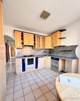 TREEF | NA PREDAJ 2-izbový byt na Družbe - 10