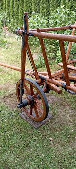 Starý drevený konský voz - rebriňak III - 10