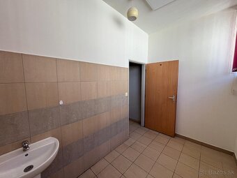 Prenájom obchodného priestoru v OD Prior v širšom centre PP - 10