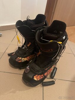 Snowboard Burton 145cm + viazanie Burton + topánky 40,5cm Bu - 10