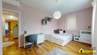 NA PREDAJ ÚTULNÝ, 4 IZBOVÝ RODINNÝ DOM S TERASOU A GARÁŽOU, - 10