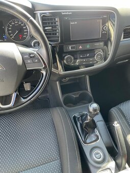 Mitsubishi Outlander 2.2 DI-D Intense+ - 10