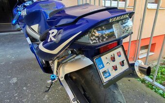 Yamaha R6 - 10