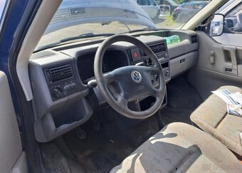 Volkswagen Transporter 2,5 TDI 65 kW nafta manuál 65 kw - 10