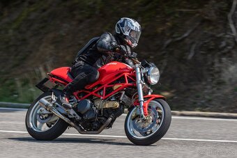 Ducati Monster 750 - 10