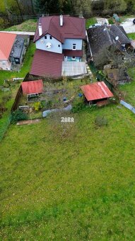 Veľký dvojgeneračný rodinný dom v obci PRAKOVCE - 10
